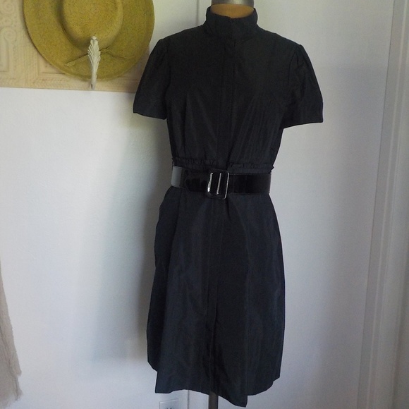 BCBGMaxAzria Dresses & Skirts - BCBC MaxAzria Black Midi Dress w/Belt
